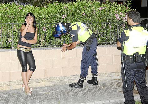Encuentra una prostituta Alcalá del Valle